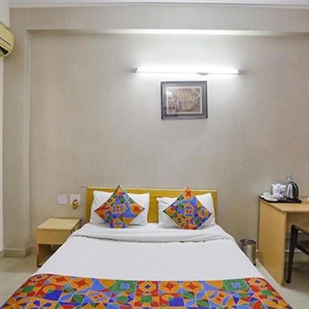 Fabexpress Ap International Hotel Noida Exterior photo