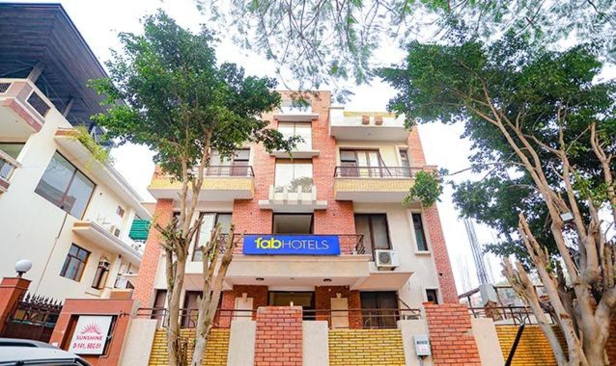 Fabexpress Ap International Hotel Noida Exterior photo